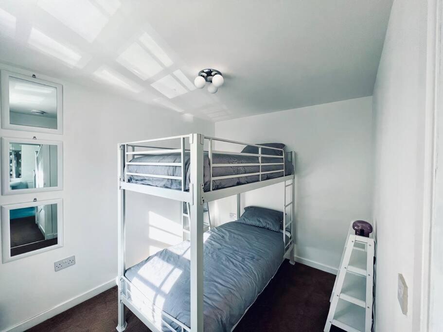 Luxe 4 Bedroom Centre House * Edinburgh